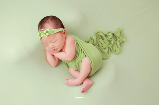 京山宝宝拍嗝吐奶